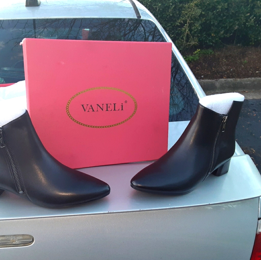 Vaneli boots